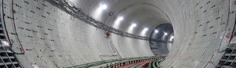 シールドトンネルの施工写真